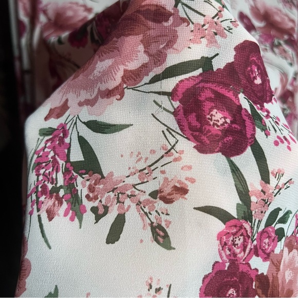 Torrid Light Pink Floral Sheer Chiffon Smocked Mock Neck Blouse Sz 3X - Picture 11 of 12
